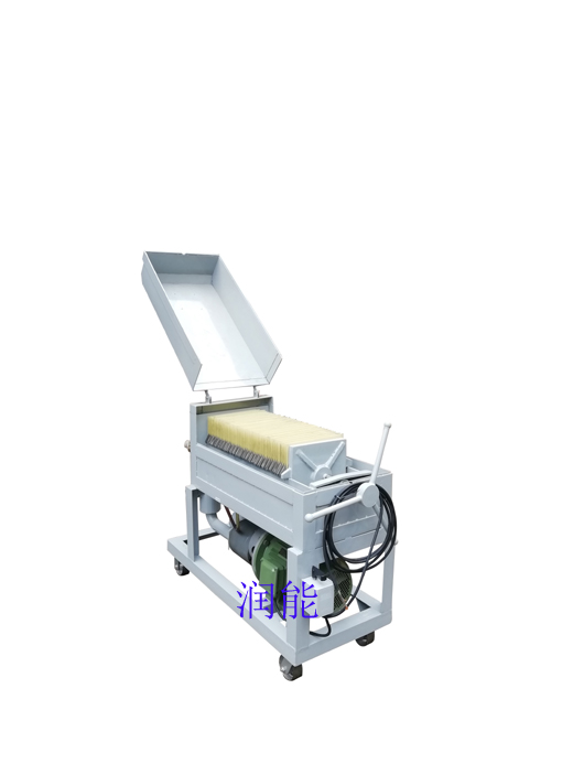 LY-300板框壓力式濾油機(jī)牽手四川江油電廠